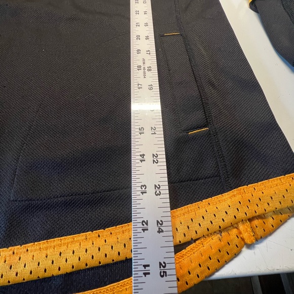 Boston Bruins Face Off Reebok Youth XL/18 Hooded Front Pockets Pullover - Picture 8 of 8